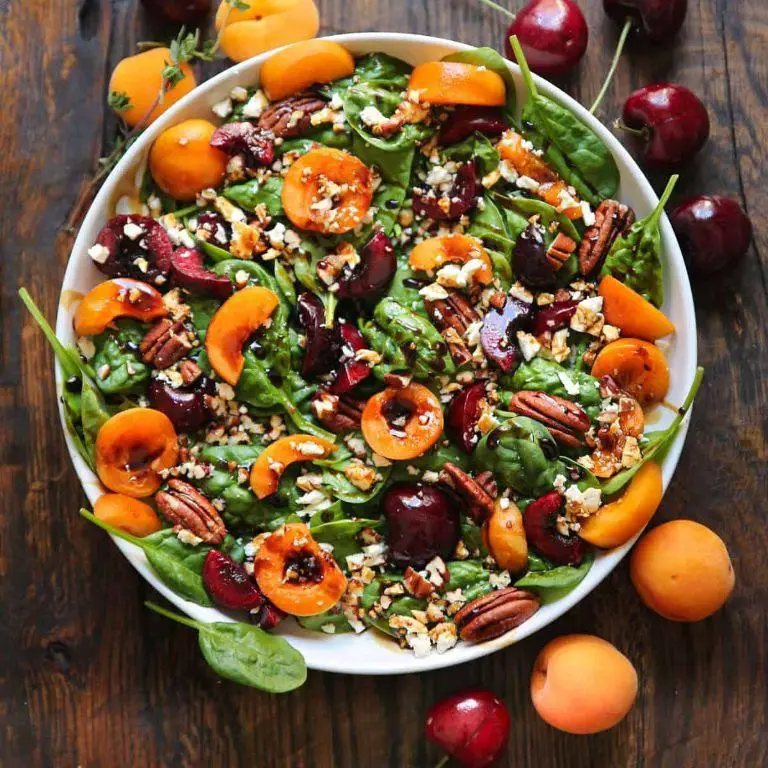 🥗 Salată cu Caisă și nuci