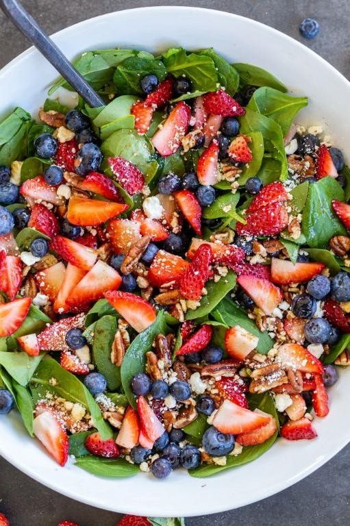 🥗 Salad with Aronia and nuts