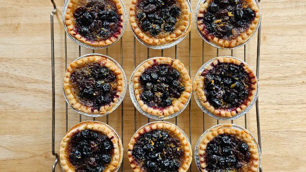 🥧 Aronia tart with vanilla cream