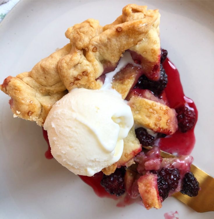 🥧 Tartă cu Boysenberry și cremă de vanilie