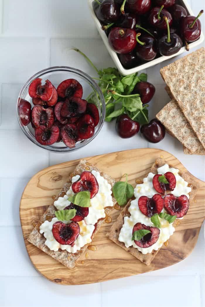 🥪 Sandviș cu brânză și Cireașă