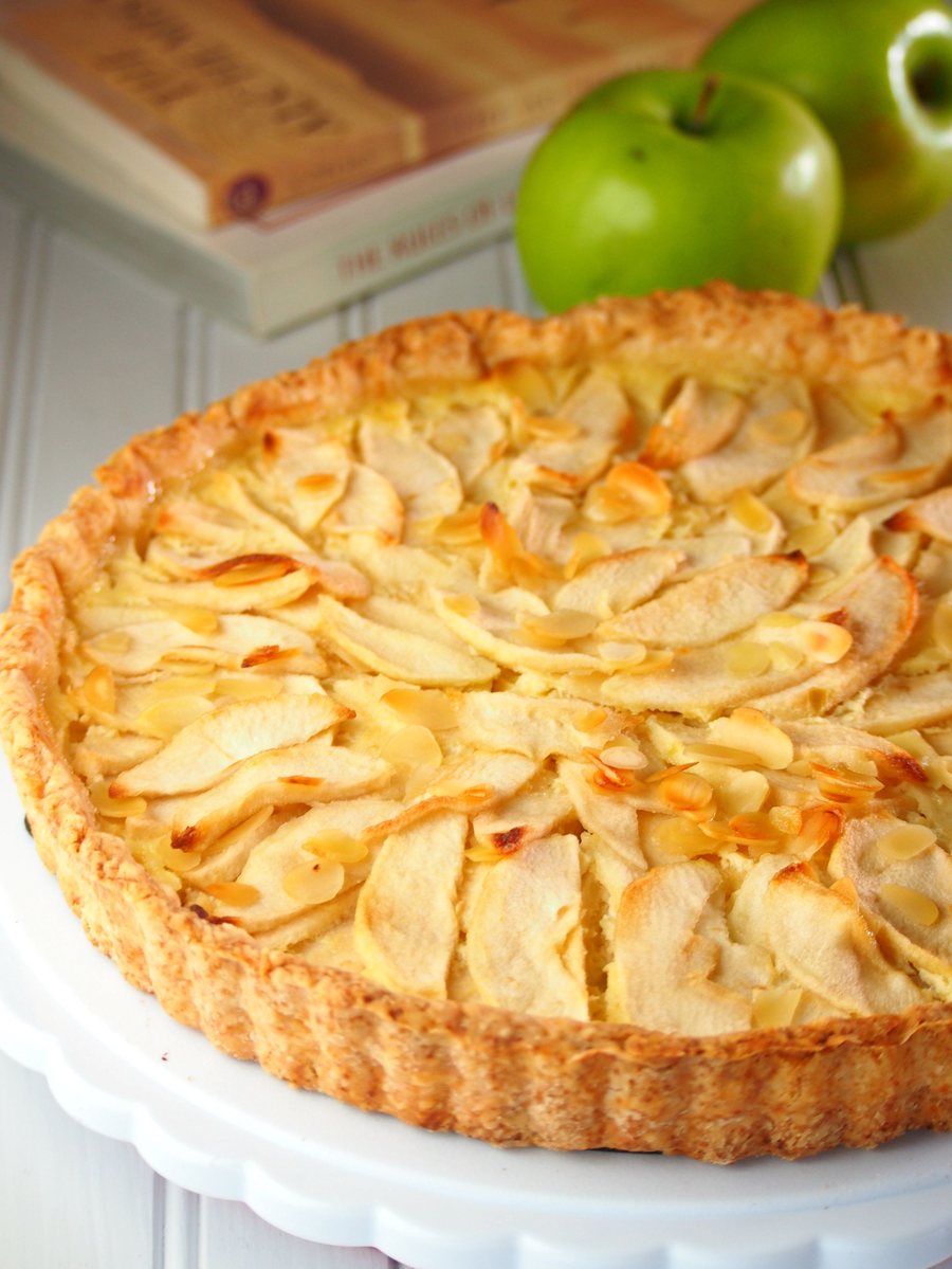 🥧 Tartă cu Măr de zahăr și cremă de vanilie
