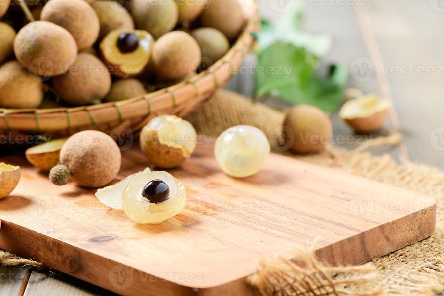 Longan (Dimocarpus longan)