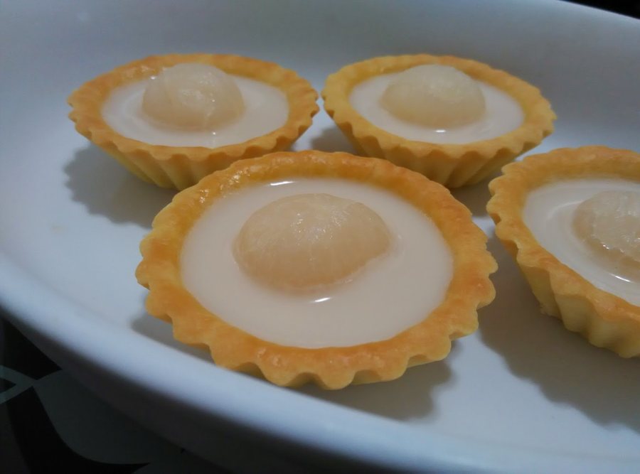 🥧 Tartă cu Longan și cremă de vanilie