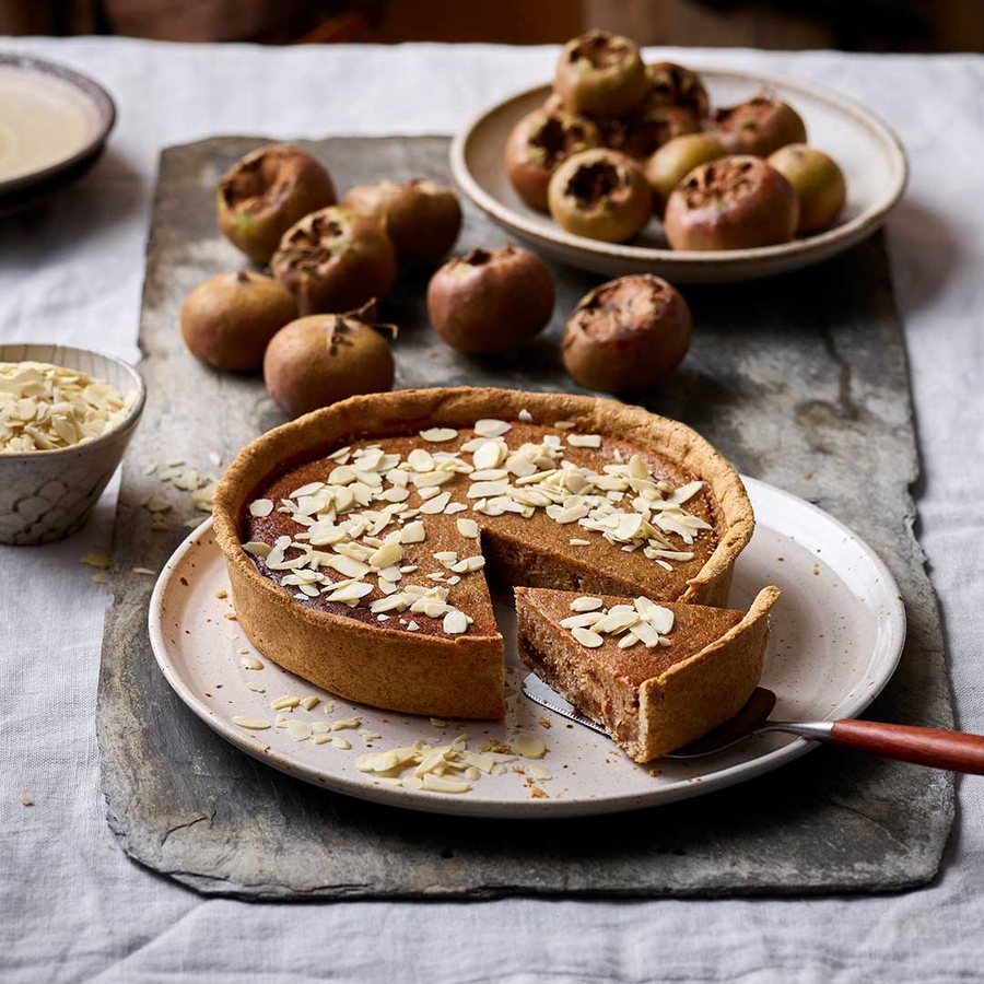 🥧 Tartă cu Moșmon și cremă de vanilie