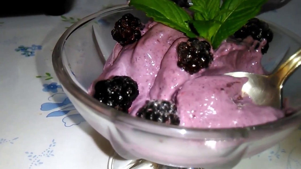 Înghețată de mure făcută în casă