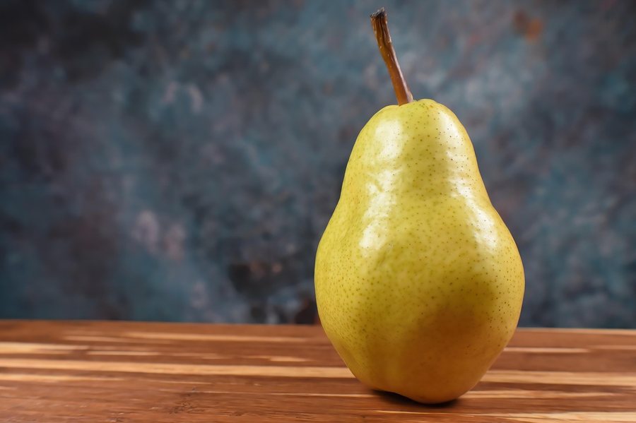 Păr (Pyrus communis)