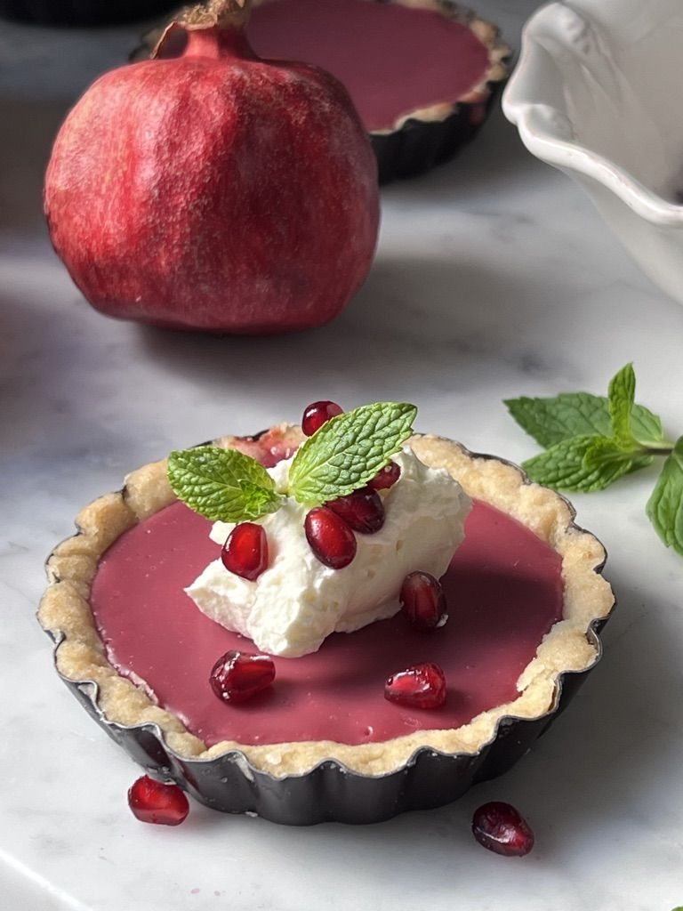 🥧 Tartă cu Rodie și cremă de vanilie