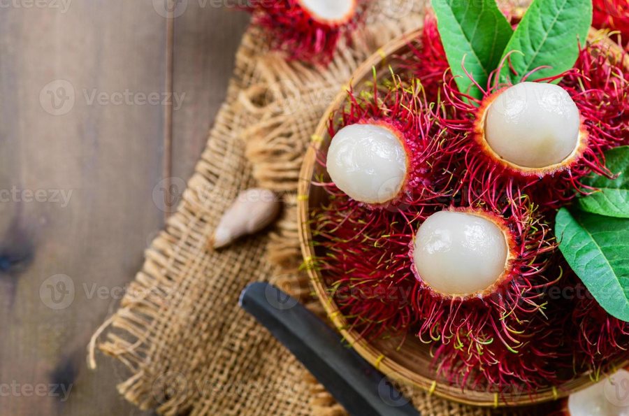 Rambutan (Nephelium lappaceum)