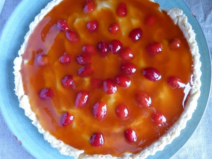 🥧 Tartă cu Măceș și cremă de vanilie