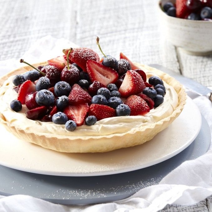 🥧 Tartă cu Pom cu stafide și cremă de vanilie