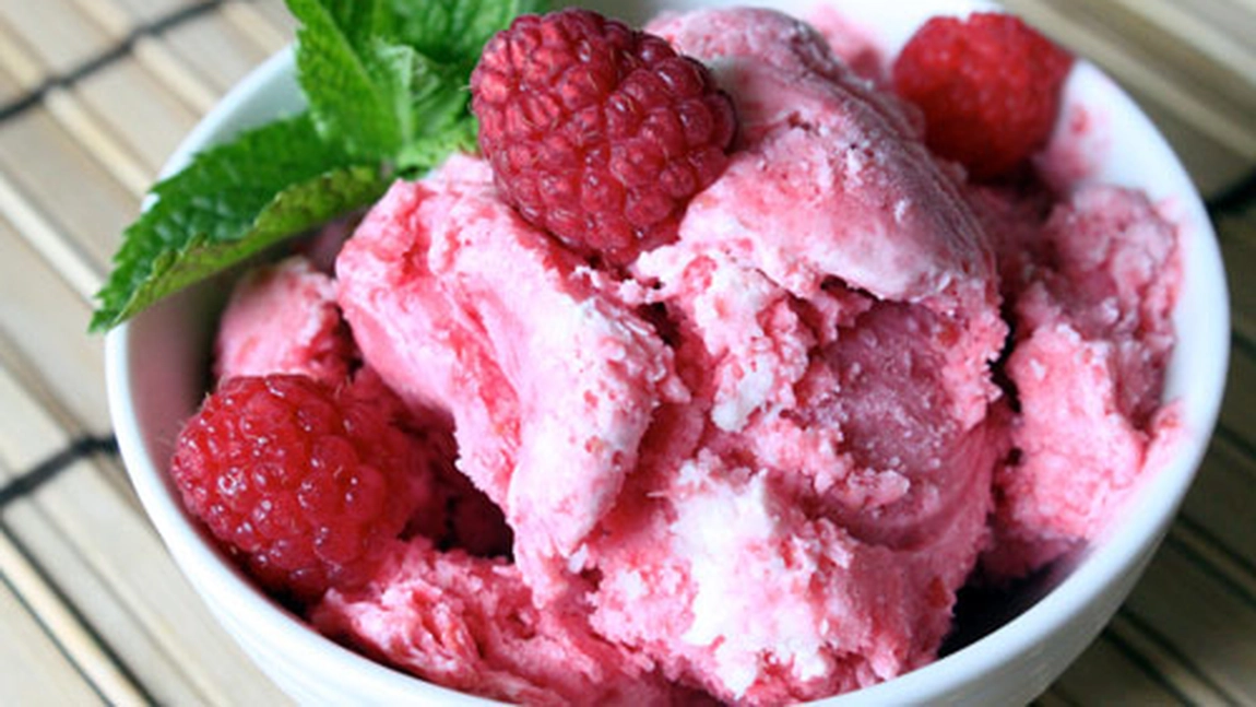 Înghețată de zmeură de casă