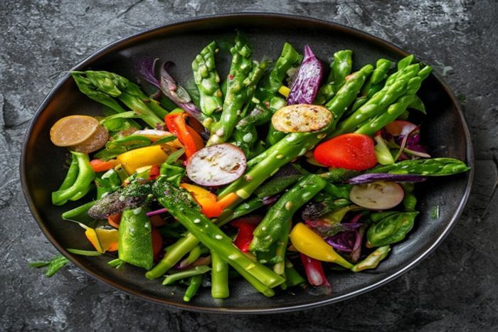 Salata proaspata cu Sparanghel
