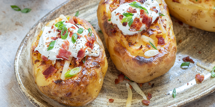 Cartofi umpluți la cuptor