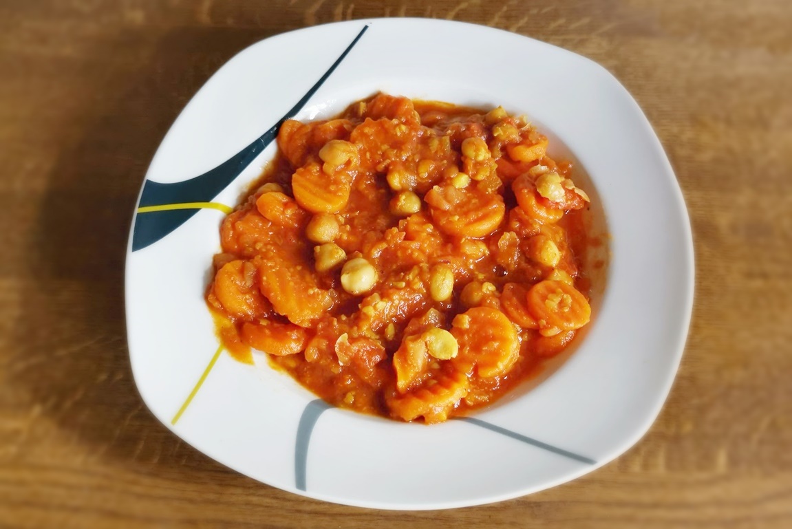 Carrot and Chickpea Curry