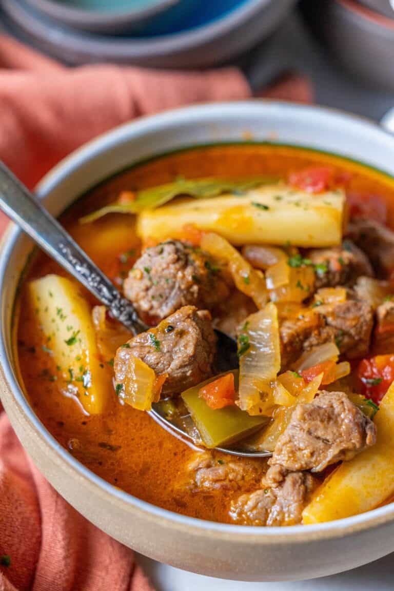 Tocanita de Pastarnac cu legume