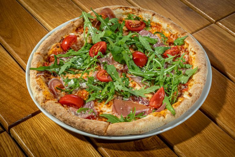 Arugula and Prosciutto Pizza
