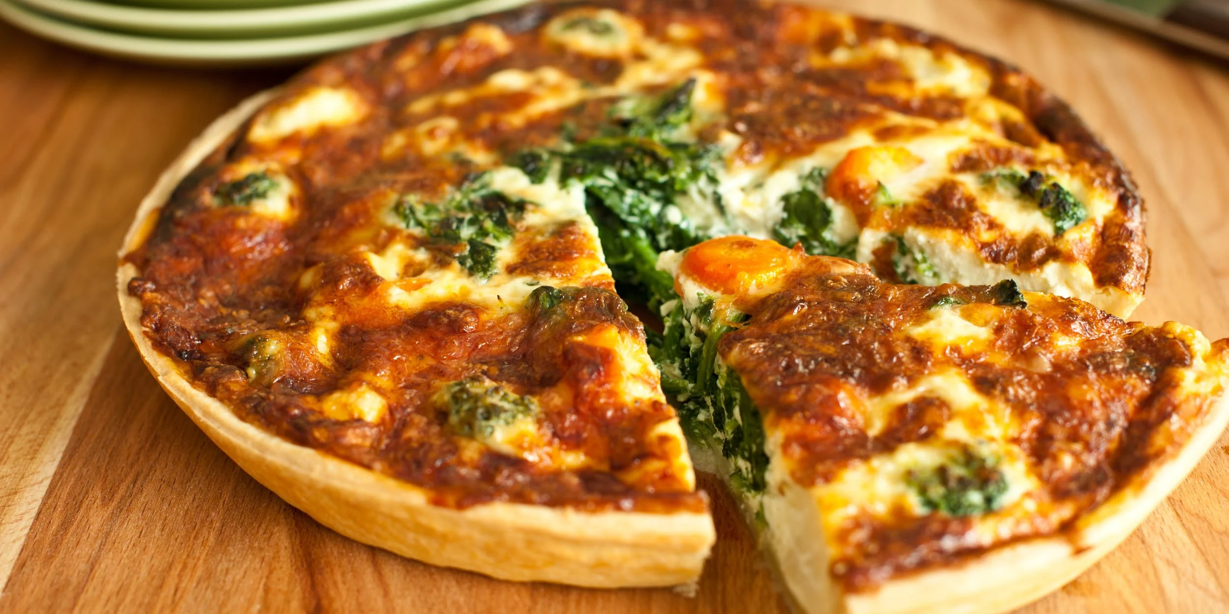 Tartă de cartofi dulci cu spanac și roșii uscate