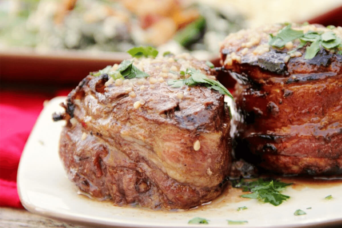 Mușchi de vită cu unt de usturoi