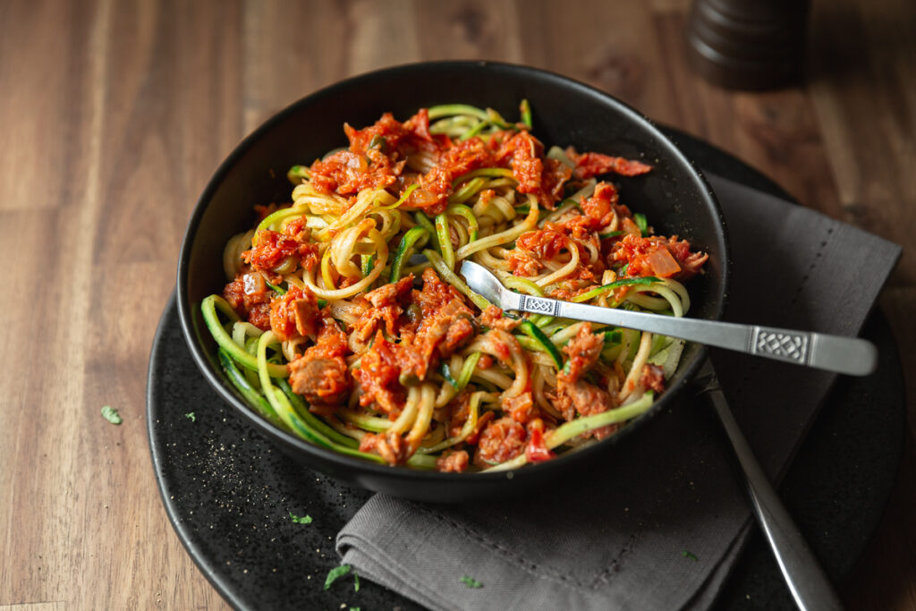 Zucchini Spaghetti with Tomato Sauce