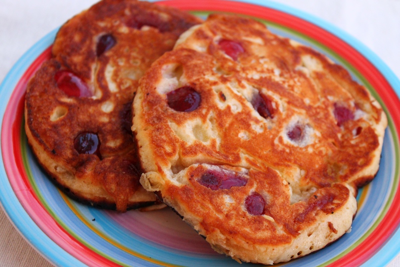 Pancakes cu cireșe caramelizate